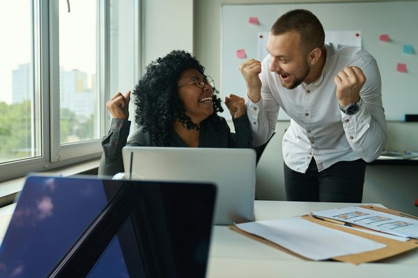 Quelles stratégies de marketing digital pour promouvoir une application de gestion de tâches collaboratives?